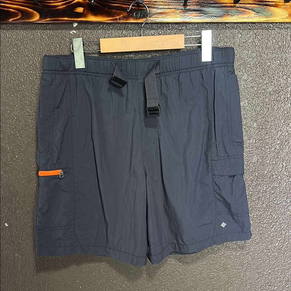 Columbia Men's Grey Cargo Shorts
